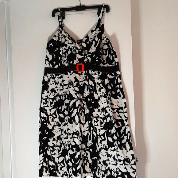 NWT Dress - sz 16 - Picture 1 of 4